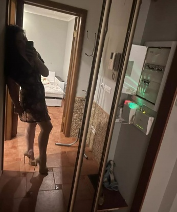 🌟 У меня есть опыт, страсть и нежные руки, которые превратят твои фантазии в реальность. 🌹 Мои услуги находятся на высшем уровне: классический секс, оральные ласки, массаж и многое другое. 💋 Фото в моем профиле подтверждают мою красоту и формы, а отзывы – мою профессиональность и внимание к клиенту. 😉 Обещаю, с тобой не будет скучно и однообразно – я открыта для экспериментов и новых фантазий. Доверься мне и окунись в мир незабываемого удовольствия! 💫 Софья
